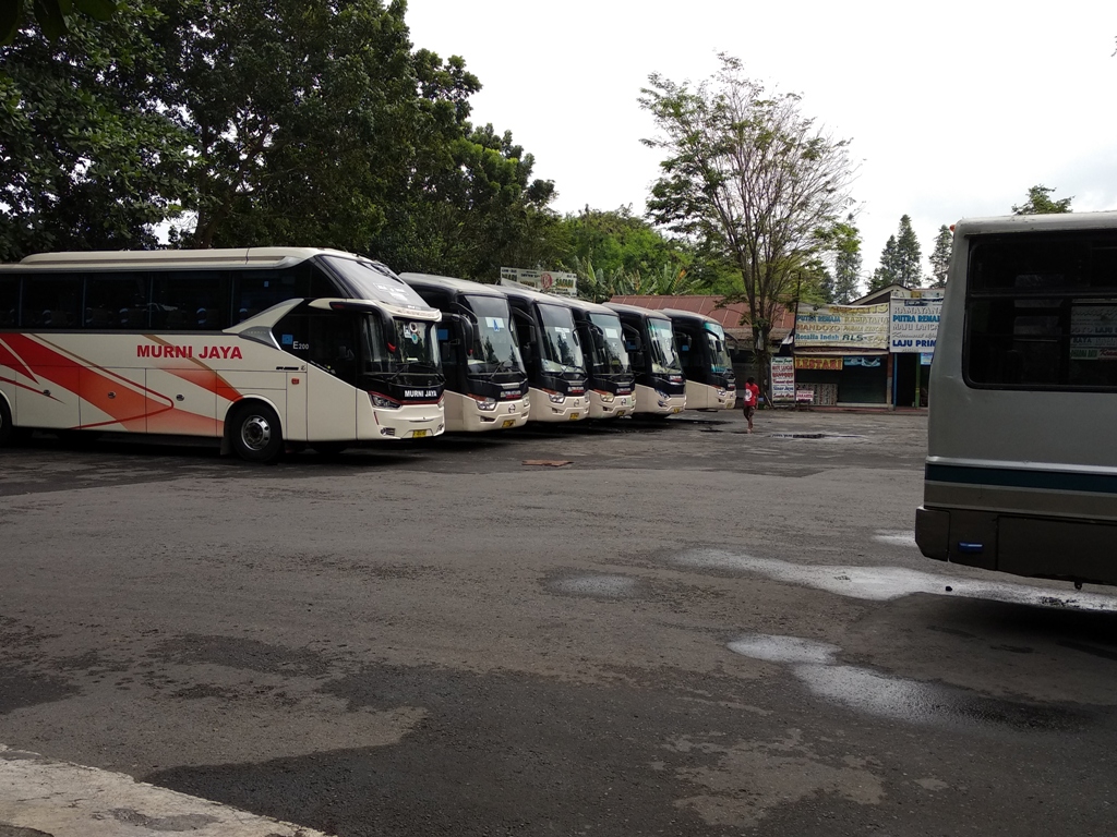 bus-yang-sedang-parkir-di-terminal-jombor-pada-rabu-136_20180613_134233.jpg