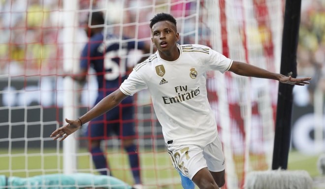 catatan-hatrik-bintang-muda-real-madrid-rodrygo-goes-dan-ketakutan-bek-andalan-psg-di-liga-champions.jpg