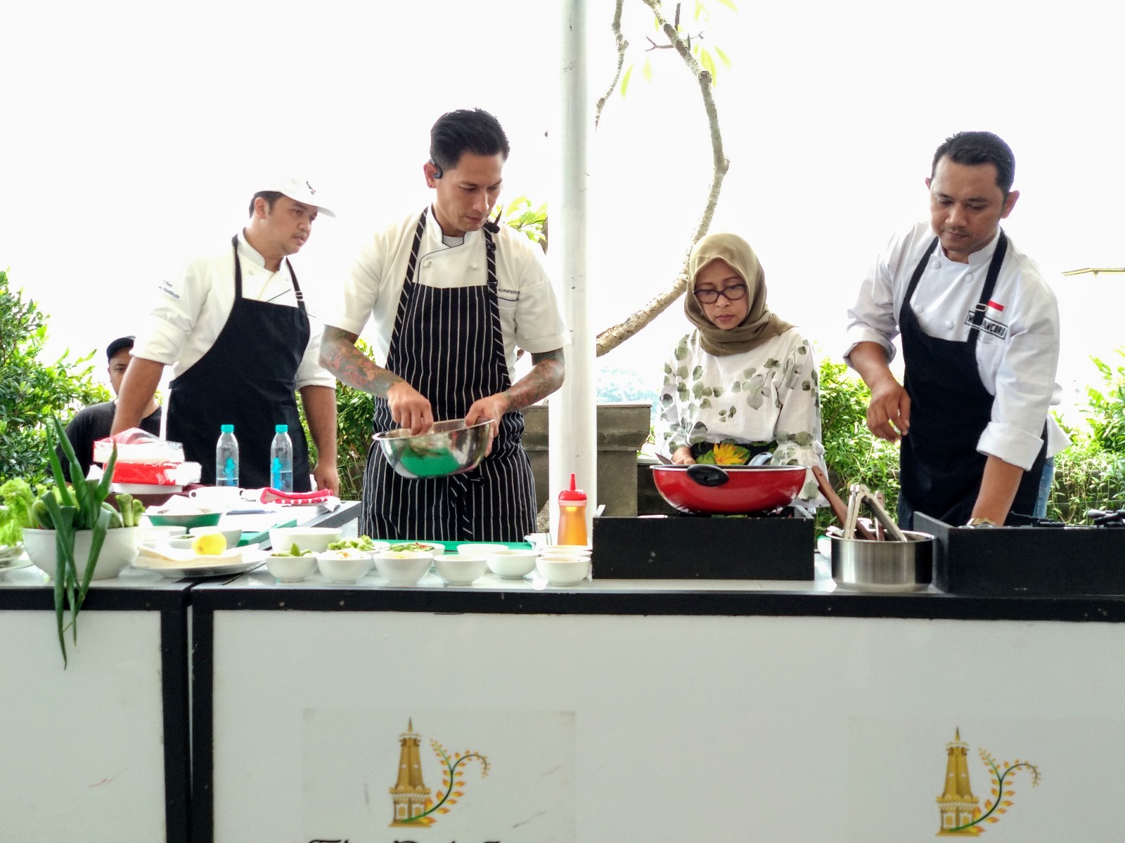 chef-juna-tunjukkan-cara-memasak-yang-benar_20180930_133514.jpg