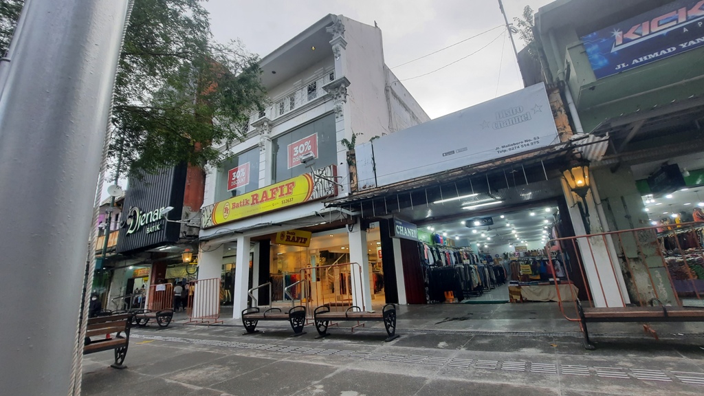corak-bangunan-di-Kawasan-Malioboro-Kota-Yogyakarta.jpg