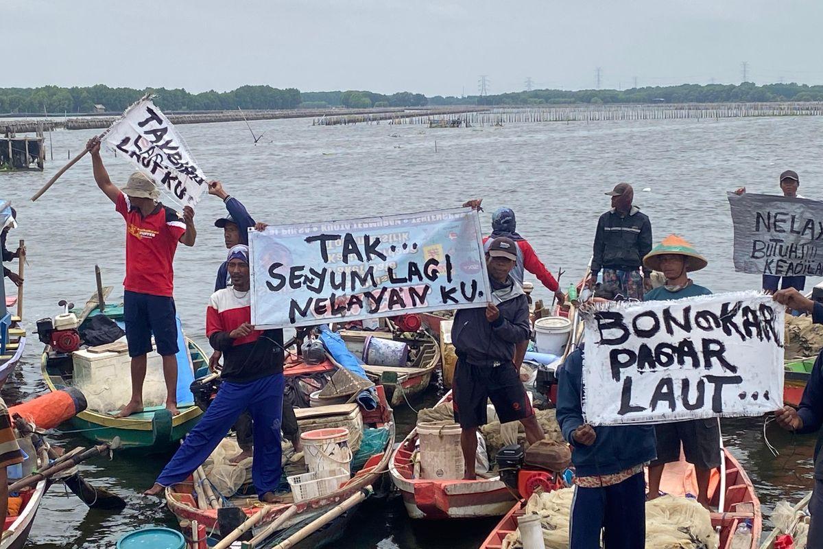 demo-pagar-laut-nelayan-bekasi.jpg