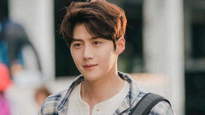drama-korea-terbaru-kim-seon-ho-hometown-cha-cha-cha.jpg