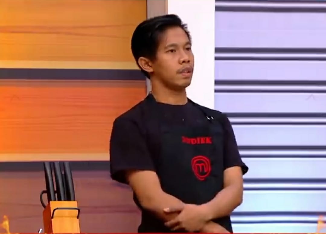 dudiek-pulang-meninggalkan-galeri-masterchef-season-8-malam-ini-minggu-1362021.jpg