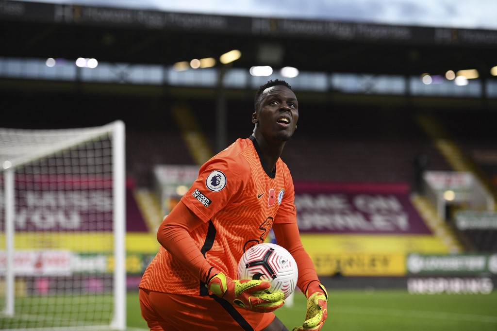 edouard-mendy-saat-liga-premier-inggris-burnley-v-chelsea-di-turf-moor-di-burnley-31-oktober-2020.jpg