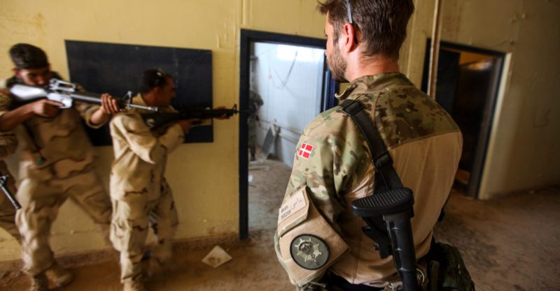 enam-jam-ratusan-tentara-denmark-sembunyi-di-bunker-tunggu-gempuran-rudal-iran.jpg