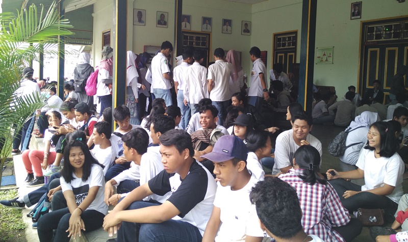 flashmob-damai-di-alun-alun-selatan-kota-yogyakarta_20170328_133650.jpg