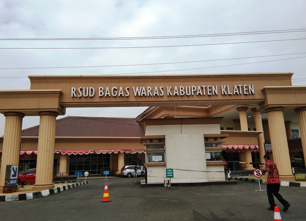 gerbang-rsud-bagas-waras-klaten-yang-berada-di-jalan-ir-soekarno.jpg