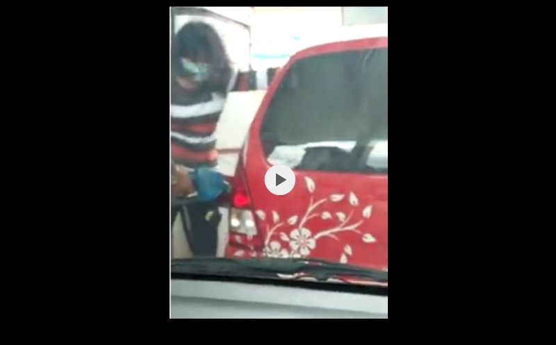 goyang-goyangkan-mobilnya-saat-isi-bbm_20170329_133443.jpg