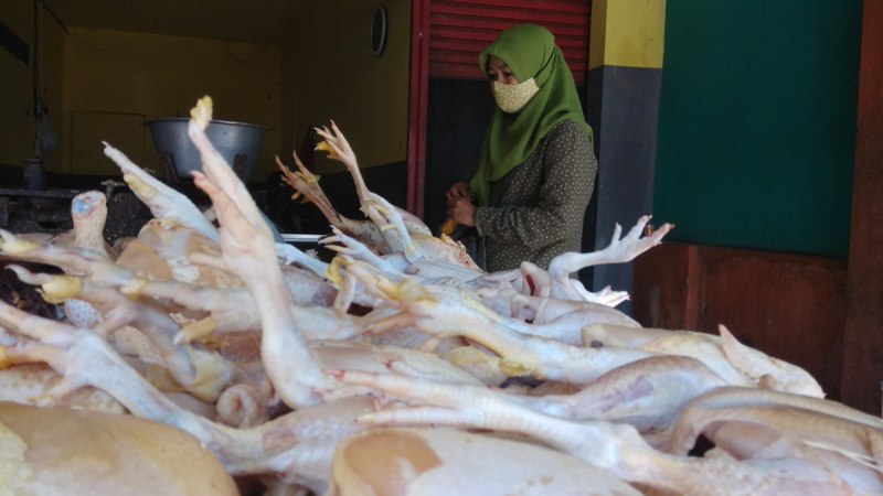 harga-dagingayam-di-pasar-sleman-turun-rp-2000-jadi-rp-39000-perkilogram.jpg