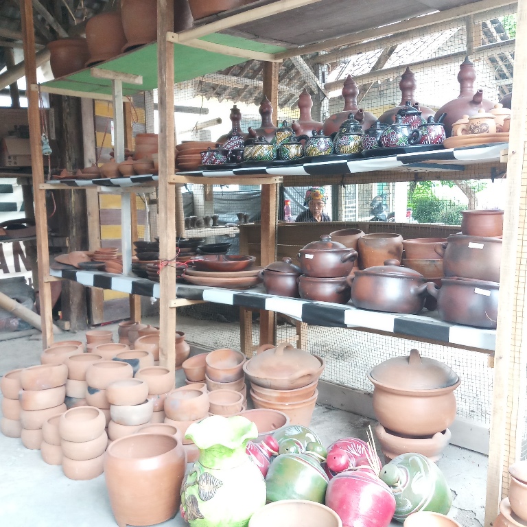 hasil-produksi-gerabah-di-desa-karangayar-kabupaten-magelang.jpg
