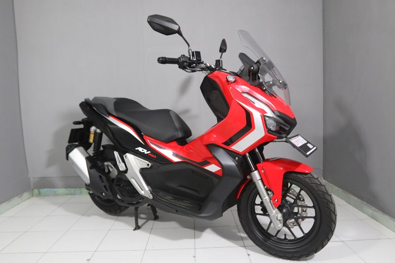 Honda ADV 150, Skutik Bergaya Adventure Berbodi Bongsor
