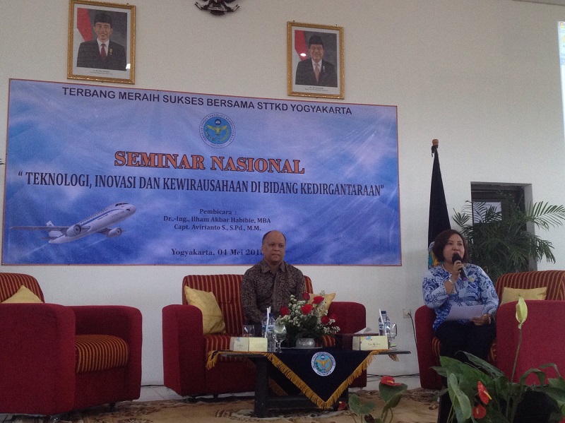 ilham-akbar-habibie_20180504_142908.jpg