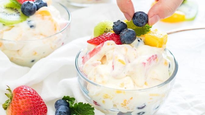 ilustrasi-salad-buah-yoghurt.jpg
