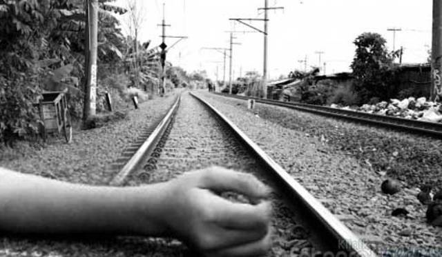 ilustrasi-tertabrak-kereta_1_20150904_163703.jpg