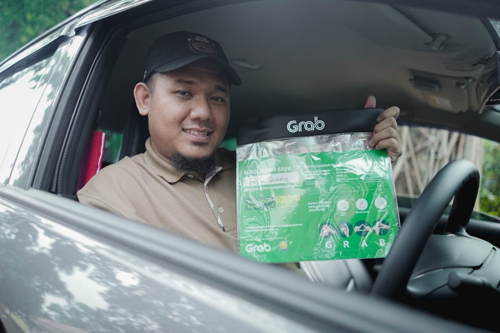ini-dia-sosok-mitra-pengemudi-online-tuli-pertama-di-kota-bandung.jpg