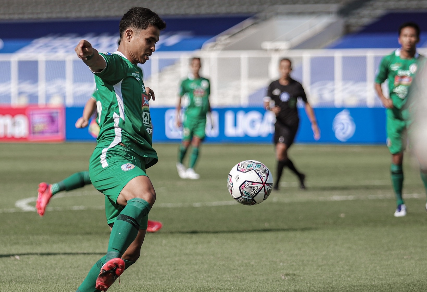 irkham-zahrul-mila-cs-pada-laga-madura-united-vs-pss-sleman.jpg
