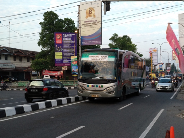 jalur-mudik-simpang-gamping_20180611_173106.jpg