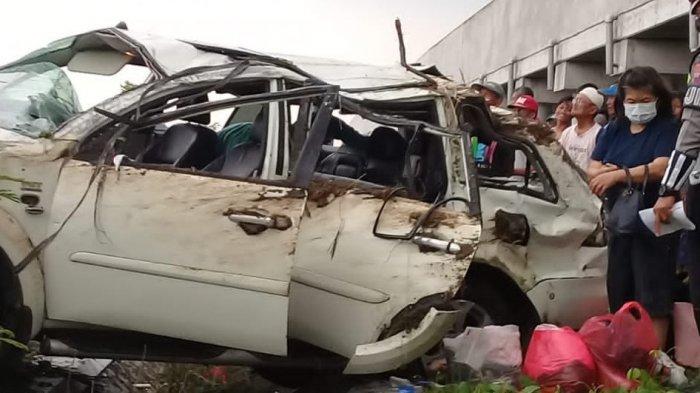 kecelakaan-pajero-sport-di-tol-solo.jpg