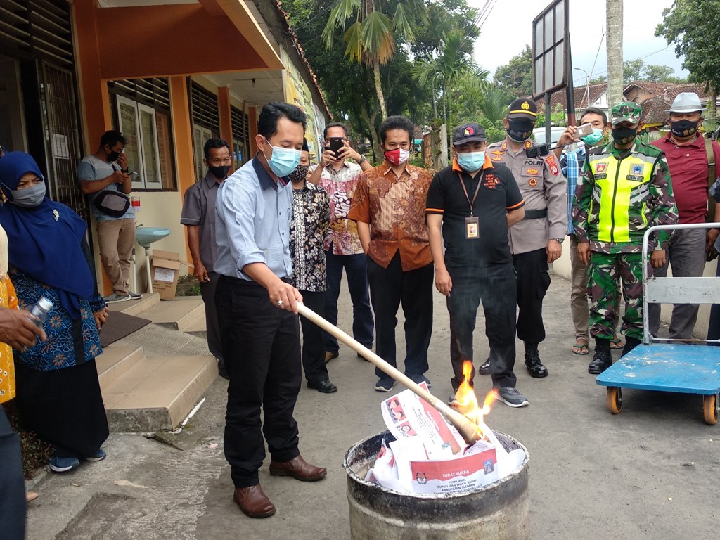ketua-komisi-pemilihan-umum-kpu-sleman-trapsi.jpg