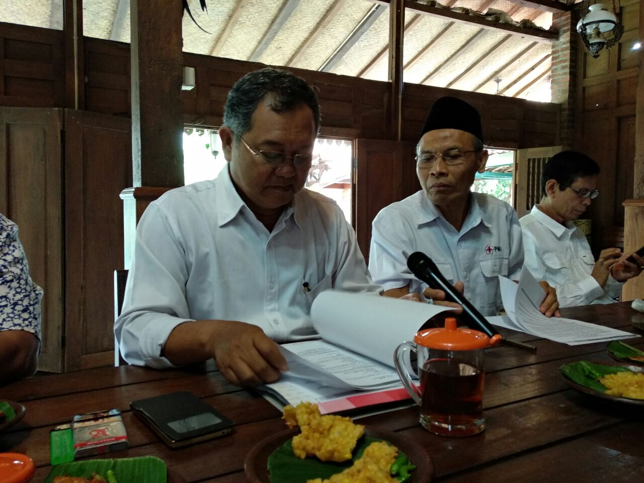 ketua-panitia-jumtek-sekaligus-pengurus-pmi-kab-sleman-tri-joko-saptono_20180801_133859.jpg