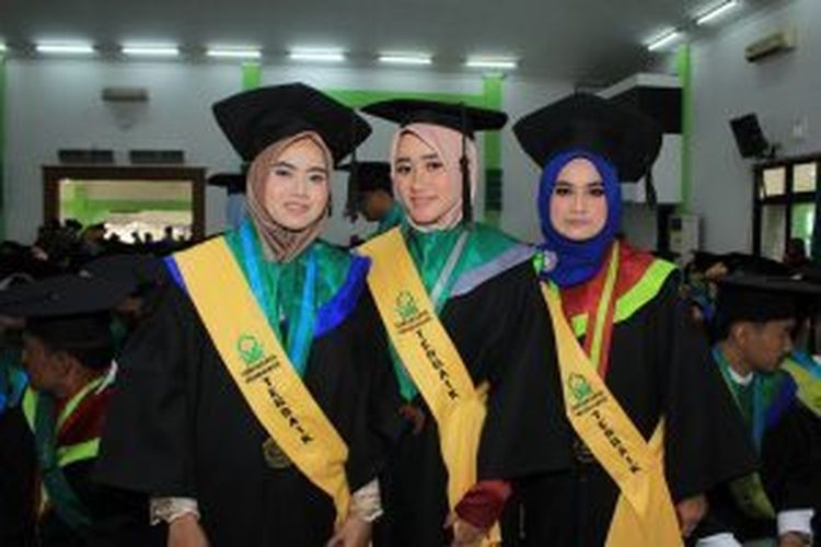 kisah-ayu-irma-raharjani-penjual-timus-yang-sukses-menjadi-lulusan-terbaik-iain-surakarta.jpg