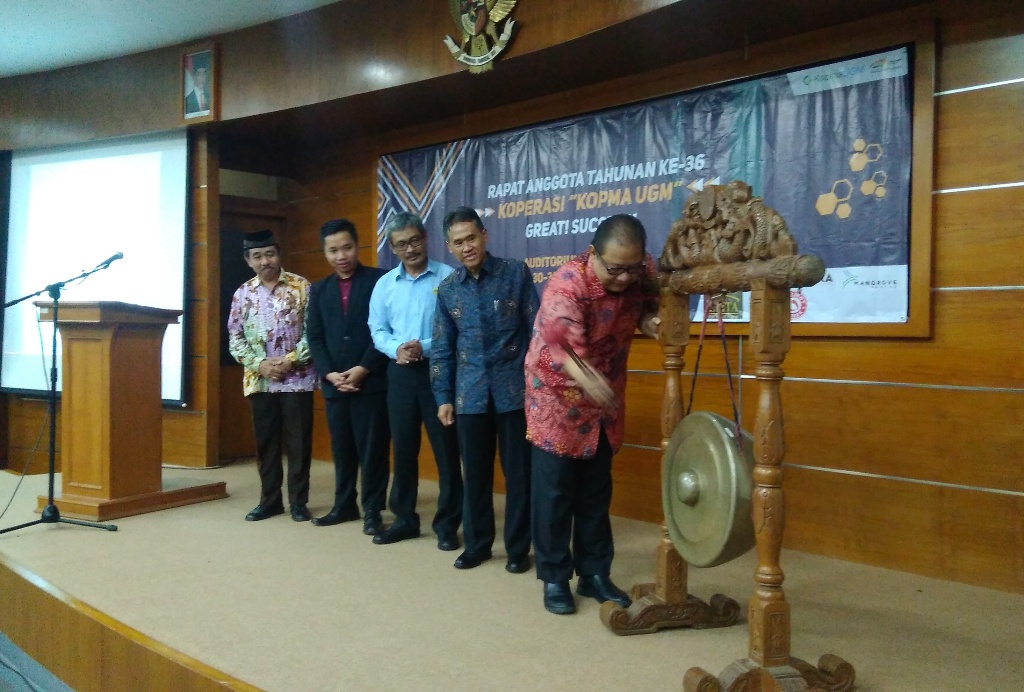 Koperasi Dapat Berperan Sebagai Penyalur Kredit Usaha