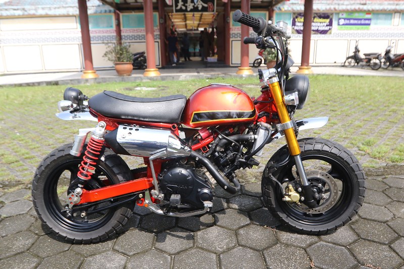 kostum-honda-monkey-gorila-ala-black-smith-yogyakarta.jpg