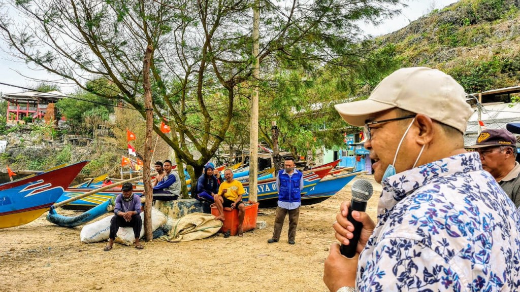 kunjungi-pantai-gesing-sutrisna-cetuskan-konsep-minapolitan.jpg