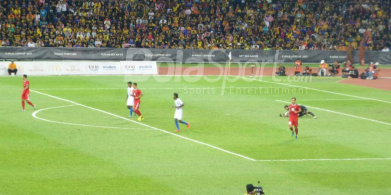 laga-semifinal-sea-games-2017-antara-timnas-indonesia-dan-malaysia_20170826_221039.jpg