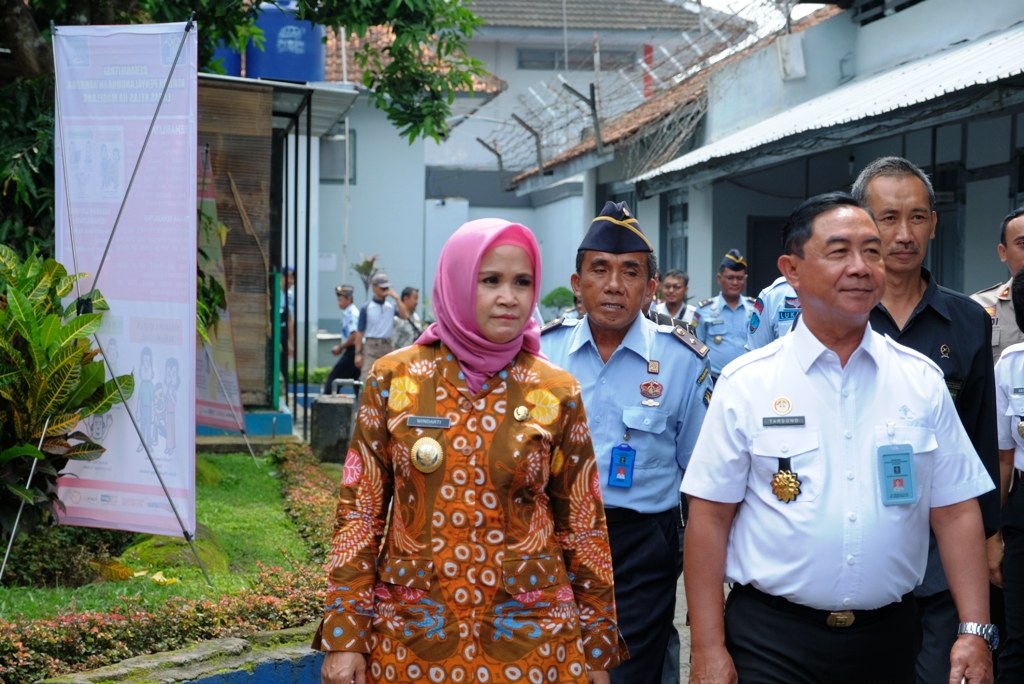 lembaga-pemasyarakatan-kelas-ii-a-magelang-menerapkan-rehabilitasi-medis-dan-sosial.jpg