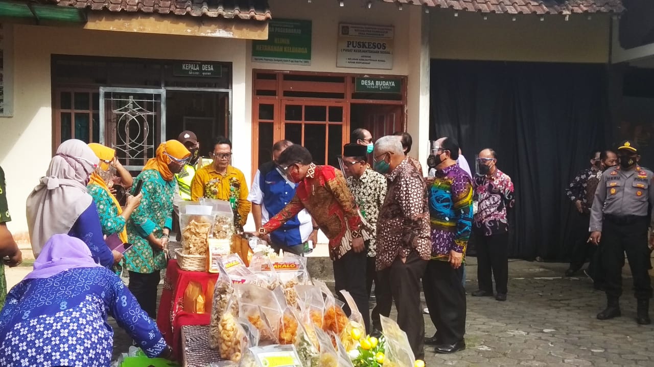 Menkominfo RI Berharap UU Cipta Kerja Jadi Payung Hukum Transformasi Digital Bagi UMKM dan Koperasi