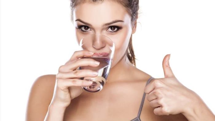 minum-air-putih-drinking-water-thinkstock.jpg