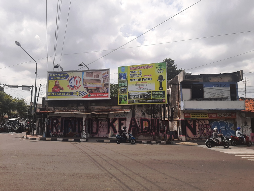 muncul-tulisan-aku-rindu-keadilan-di-sebuah-dinding-kota-yogyakarta.jpg