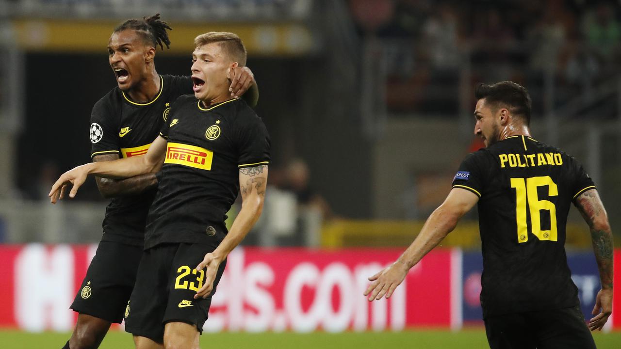 nicolo-barella-merayakan-golnya-saat-inter-milan-bermain-imbang-1-1-melawan-slavia-praha.jpg