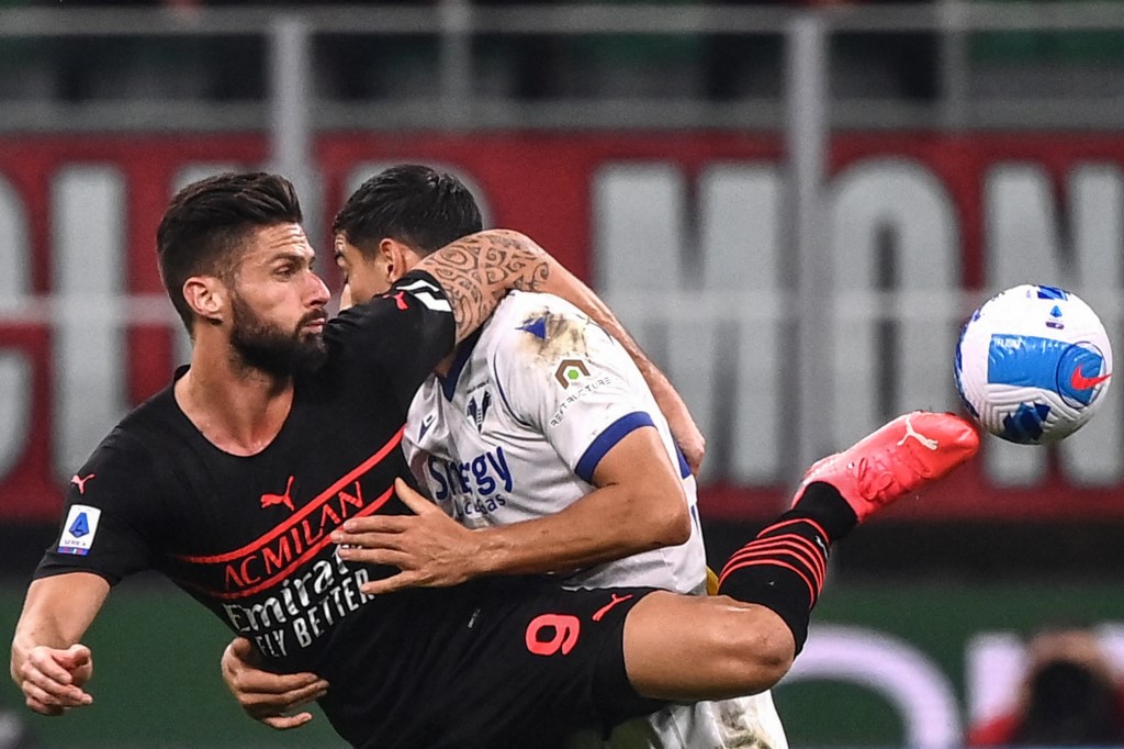 olivier-giroud-vs-koray-gunter-di-liga-italia-serie-a-antara-ac-milan-vs-verona.jpg