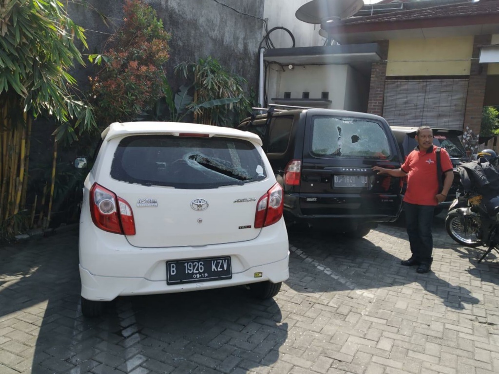 orang-tidak-dikenal-rusak-6-mobil-yang-diparkir-di-indekos-daerah-gamping.jpg