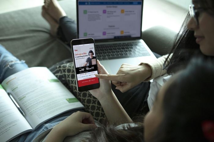 paket-kuota-belajar-indosat-ooredoo-xl-axiata-telkomsel-tri.jpg