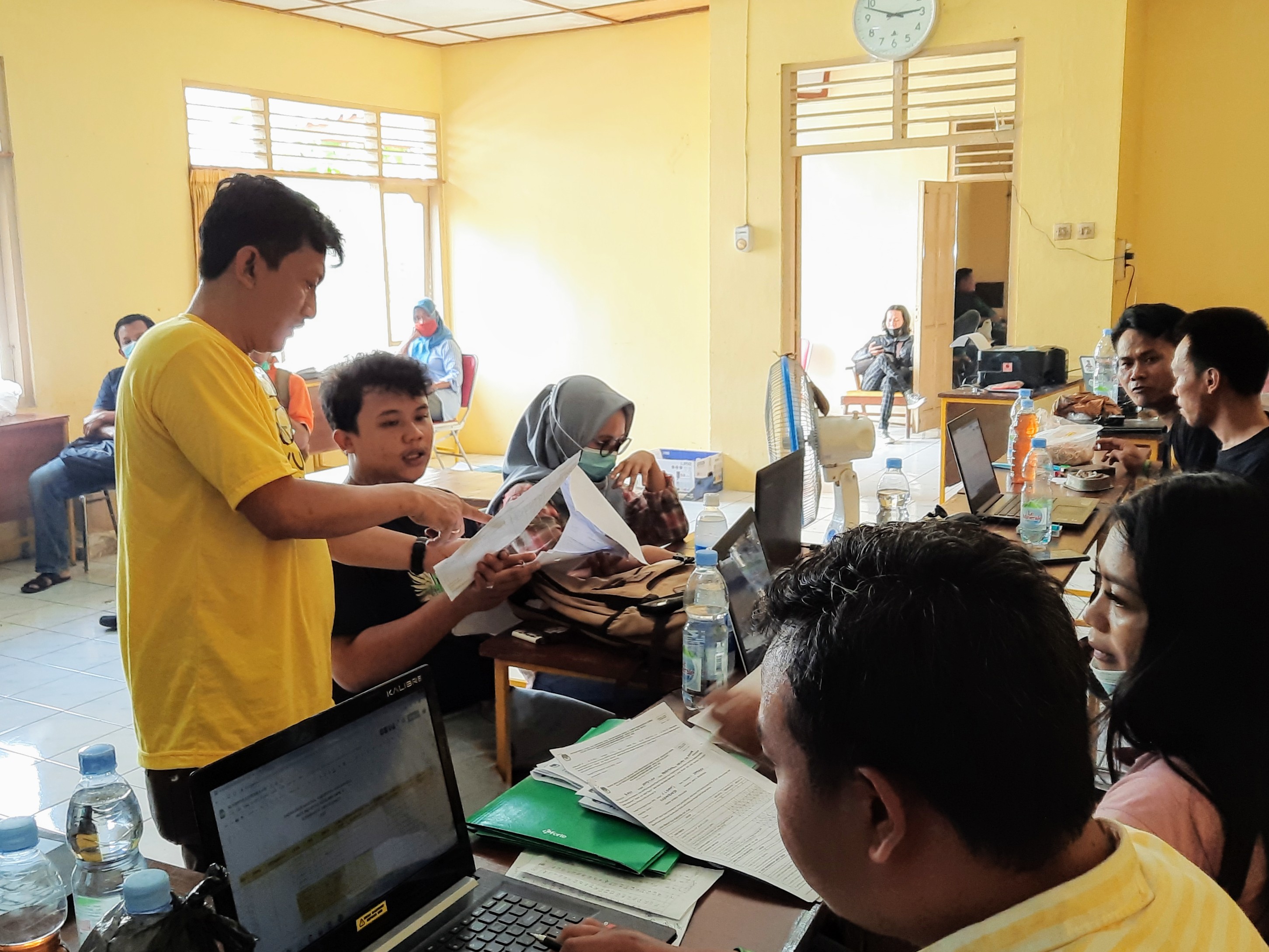 paslon-sunaryanta-heri-susanto-di-kantor-dpd-partai-golkar-gunungkidul.jpg