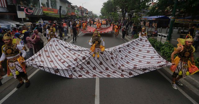 pawai-batik6_20171026_191920.jpg