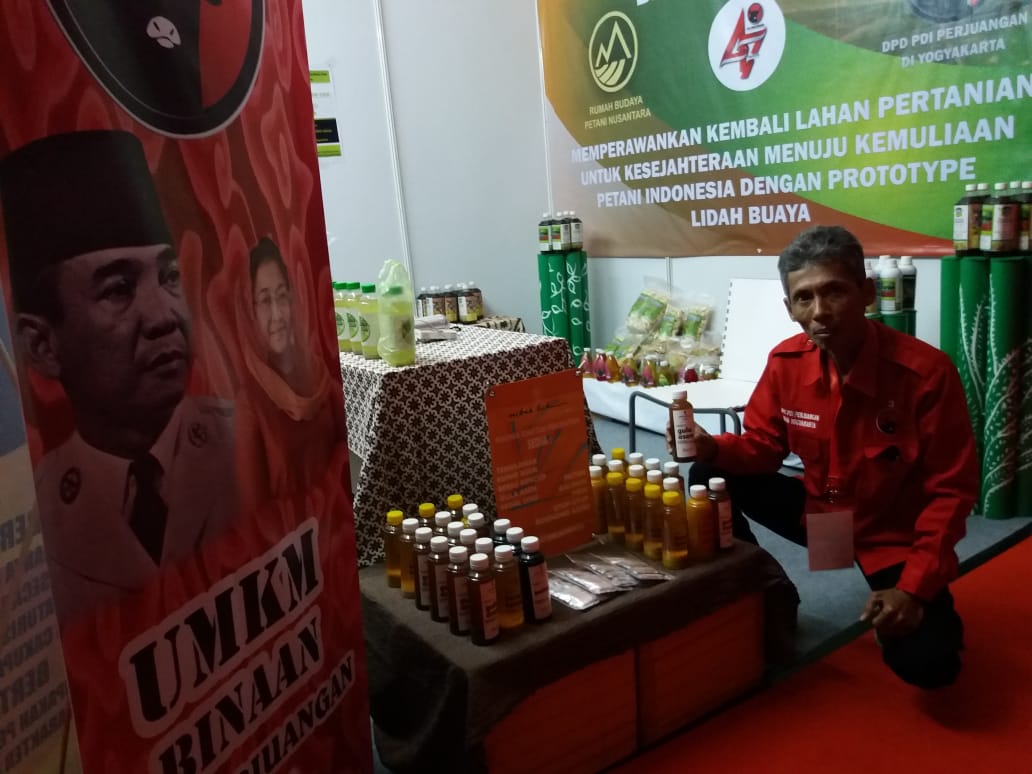 pdi-perjuangan-kota-yogyakarta-pamerkan-produk-jamu-olahan-khas-di-rakernas-pdip.jpg