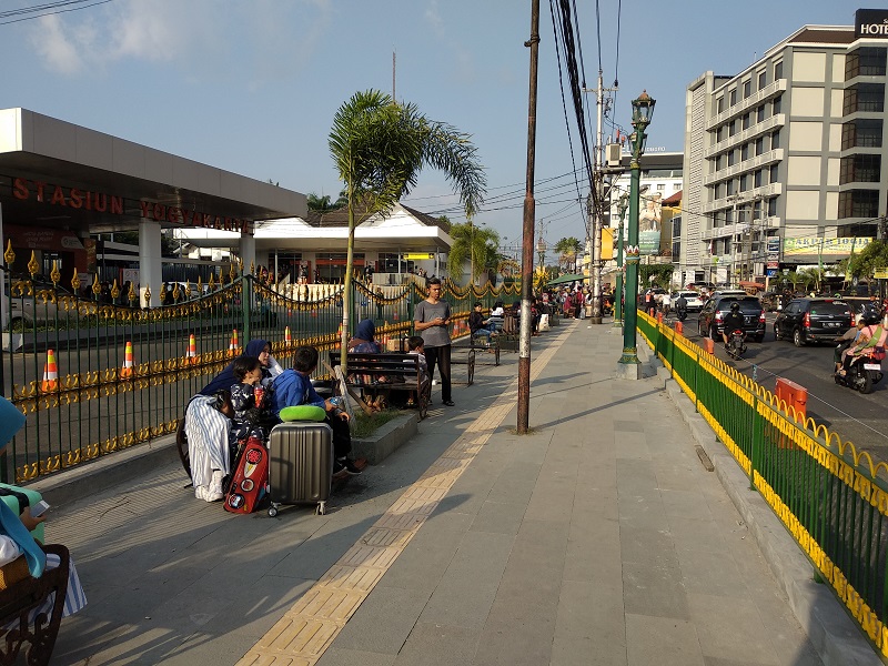 pedestarian-stasiun-tugu-yogyakarta-senin-sore-18063018_20180618_182155.jpg