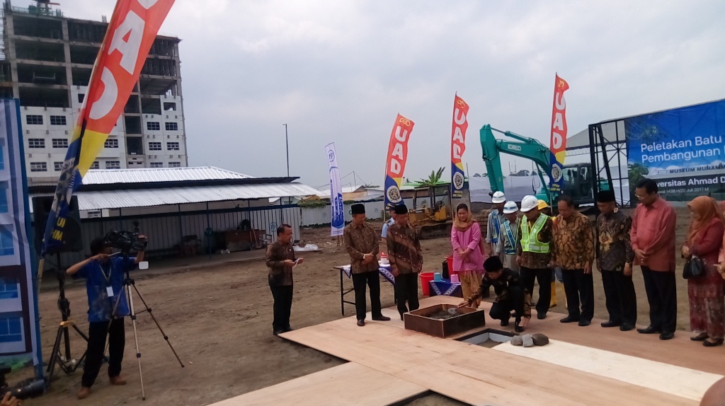 peletakan-batu-pertama-museum-muhammadiyah_20170722_160415.jpg