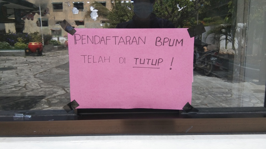 penampakan-papan-pengumuman-penutupan-pendaftaran-bpum-2021.jpg