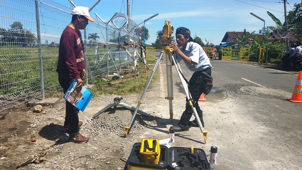 pendataan-lapangan-untuk-pembangunan-underpass_20180403_172137.jpg