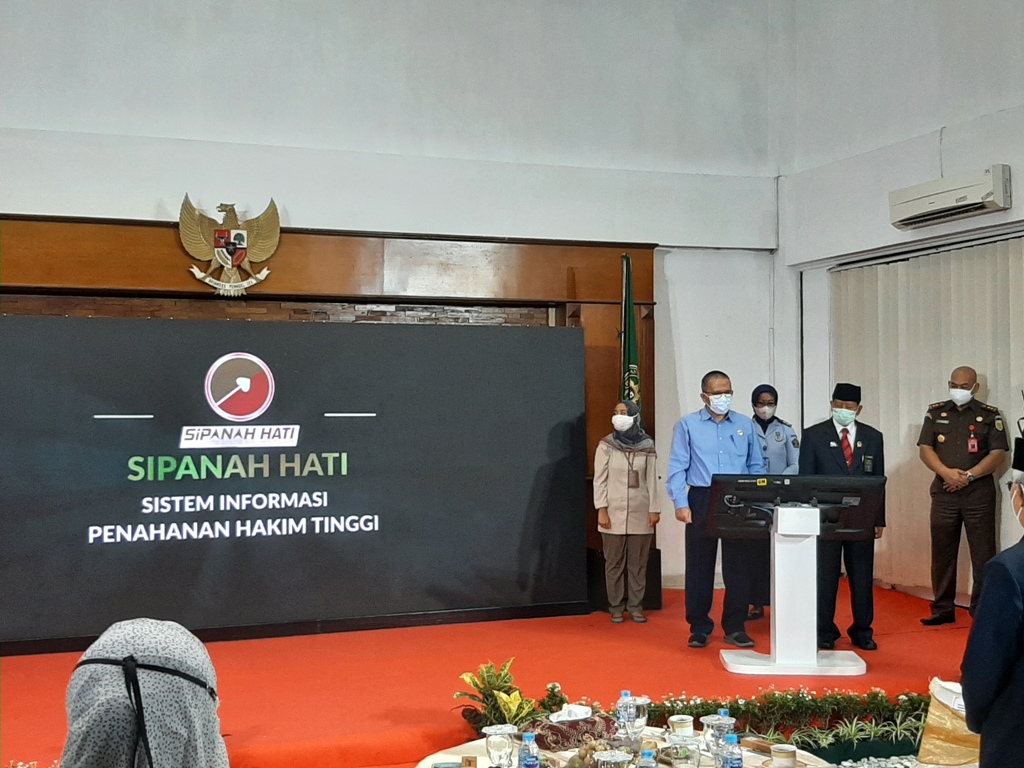 Pengadilan Tinggi Yogyakarta Luncurkan Aplikasi Angkringan dan Sipanah Hati