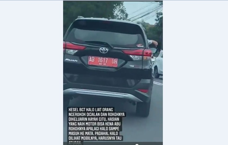 pengemudi-mobil-plat-merah-nyetir-sambil-merokok-begini-tanggapan-biro-hukum-pemda-diy.jpg