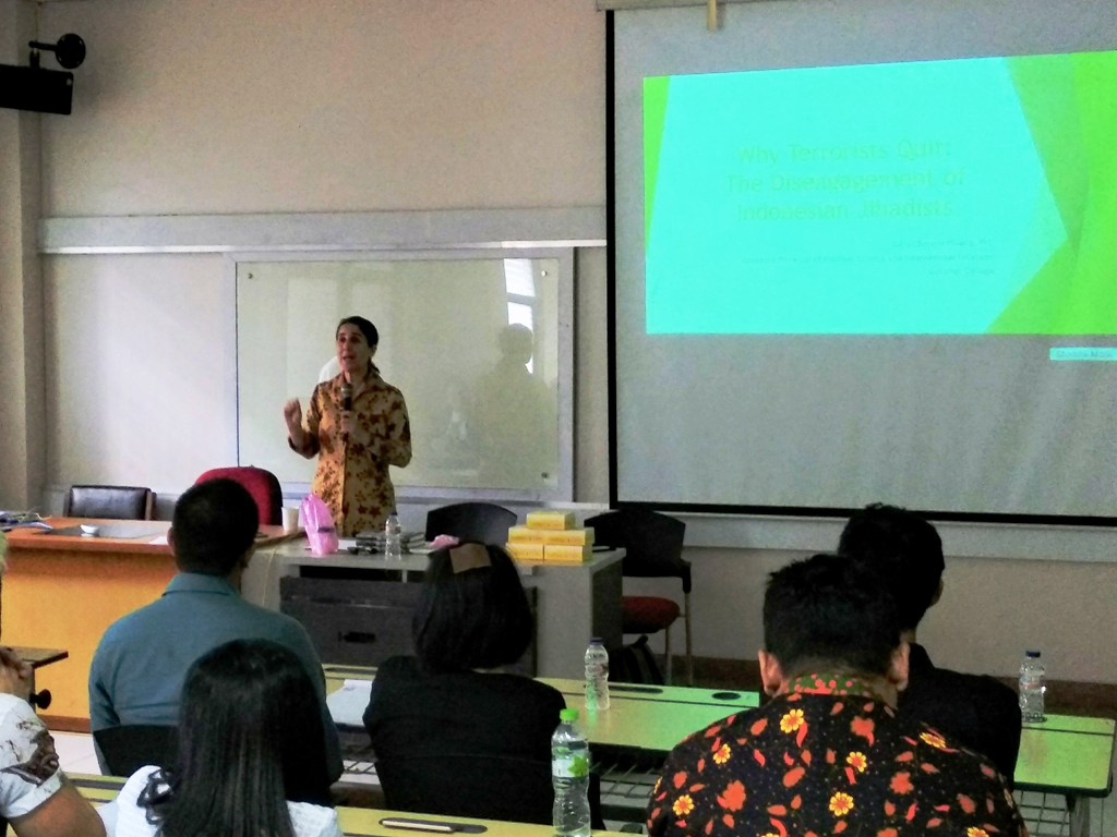 penulis-dan-akademisi-amerika-serikat-julie-chernov-hwang_20180803_110724.jpg