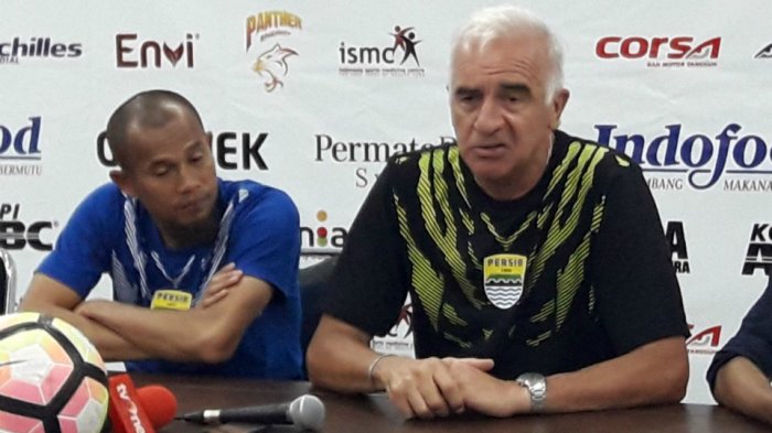 persib-bandung-datangkan-pemain-bek-kiri_20180319_021252.jpg