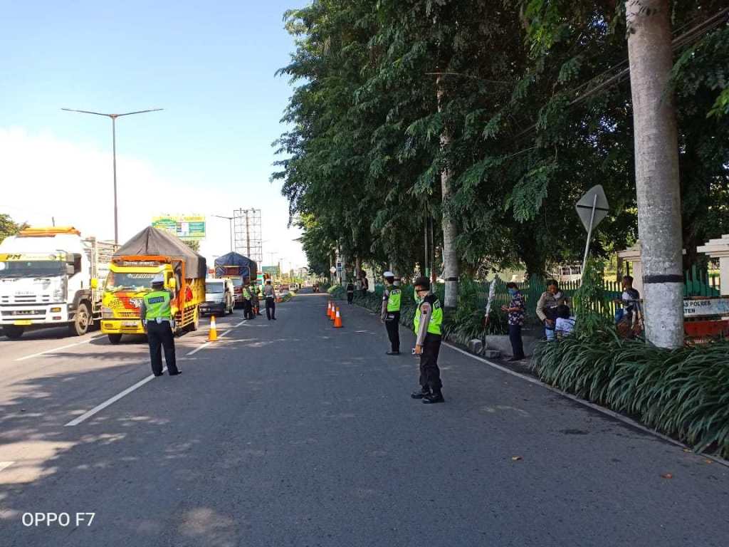 Pemudik yang Akan Masuk Klaten Dihadang Petugas Gabungan