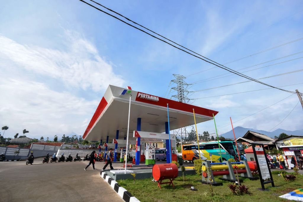 pertamina-menyediakan-112-titik-layanan-bbm-di-sepanjang-jalur-tol-dari-merak-hingga-pasuruan.jpg